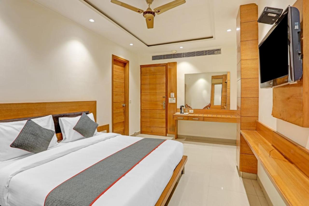 Hotel Fortuner, Karol Bagh, New Delhi Buitenkant foto