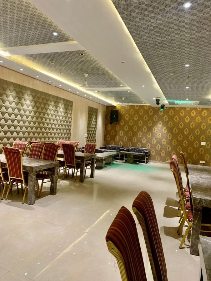 Hotel Fortuner, Karol Bagh, New Delhi Buitenkant foto