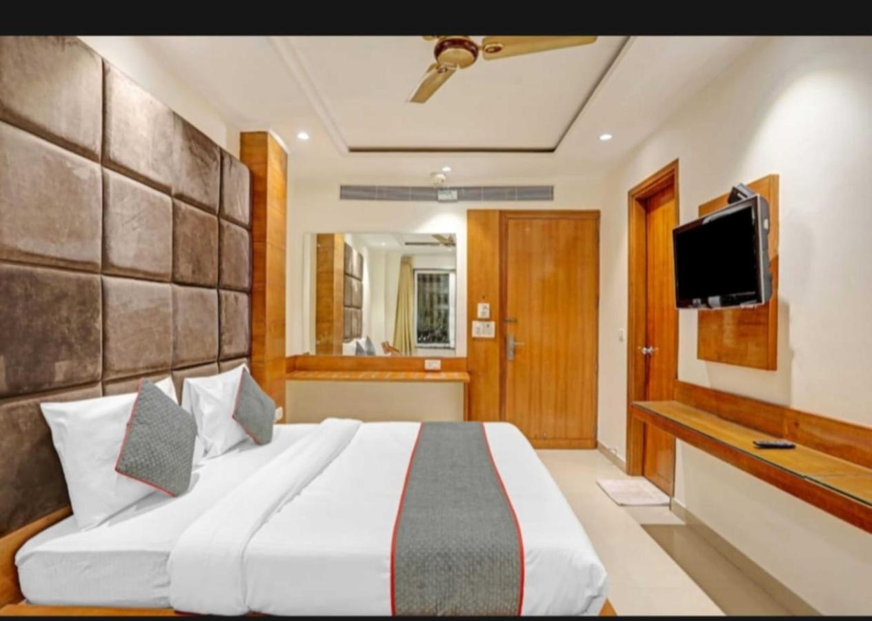 Hotel Fortuner, Karol Bagh, New Delhi Buitenkant foto