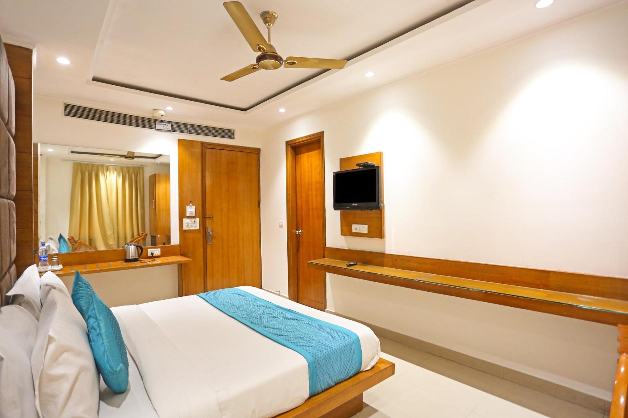 Hotel Fortuner, Karol Bagh, New Delhi Buitenkant foto