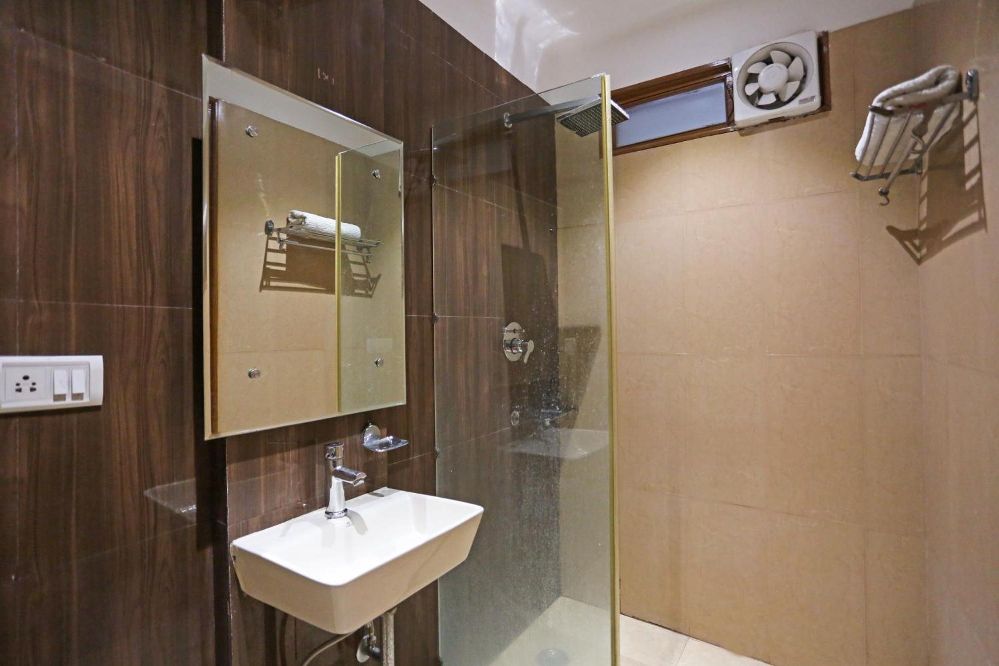 Hotel Fortuner, Karol Bagh, New Delhi Buitenkant foto