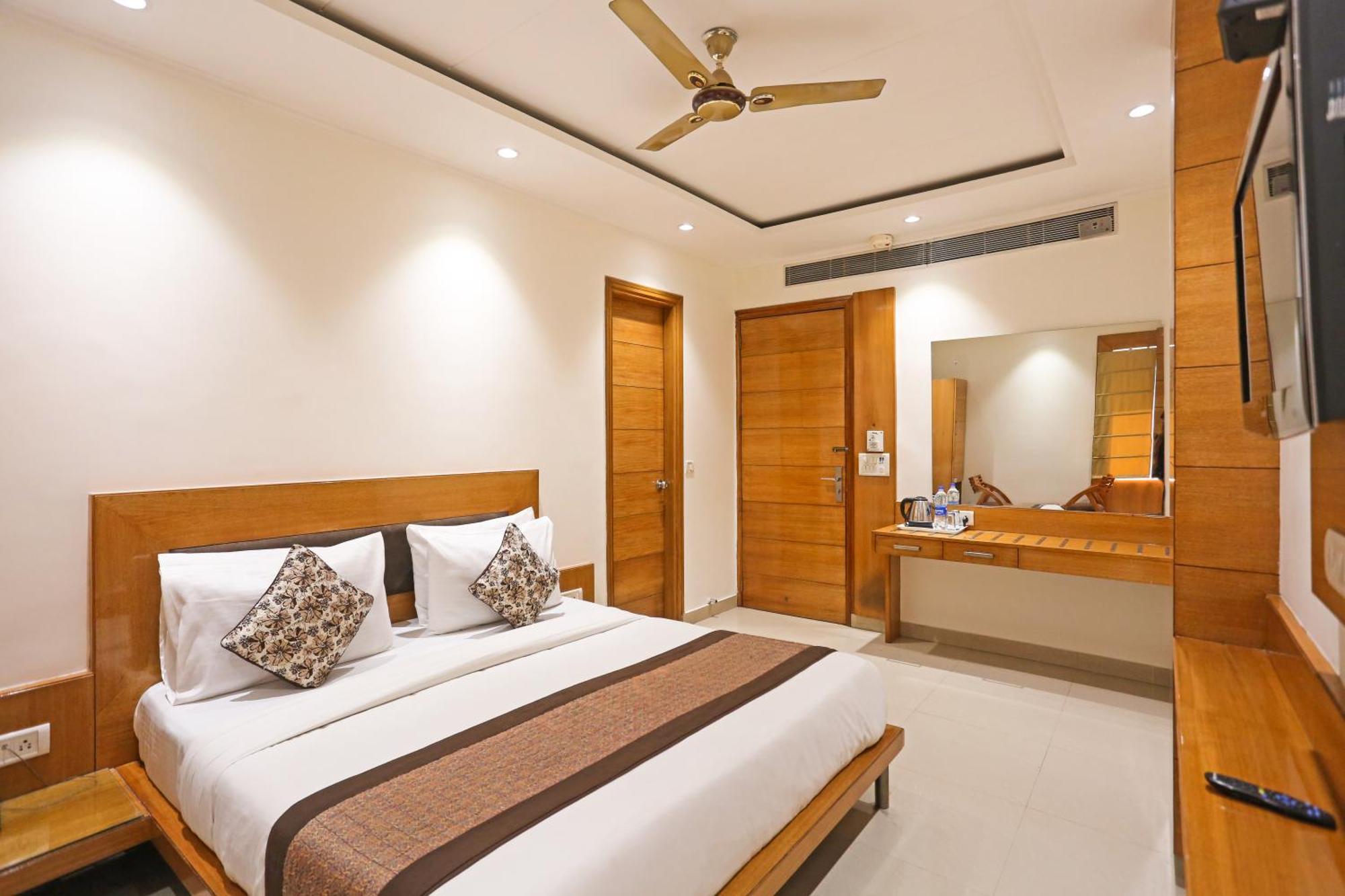 Hotel Fortuner, Karol Bagh, New Delhi Buitenkant foto