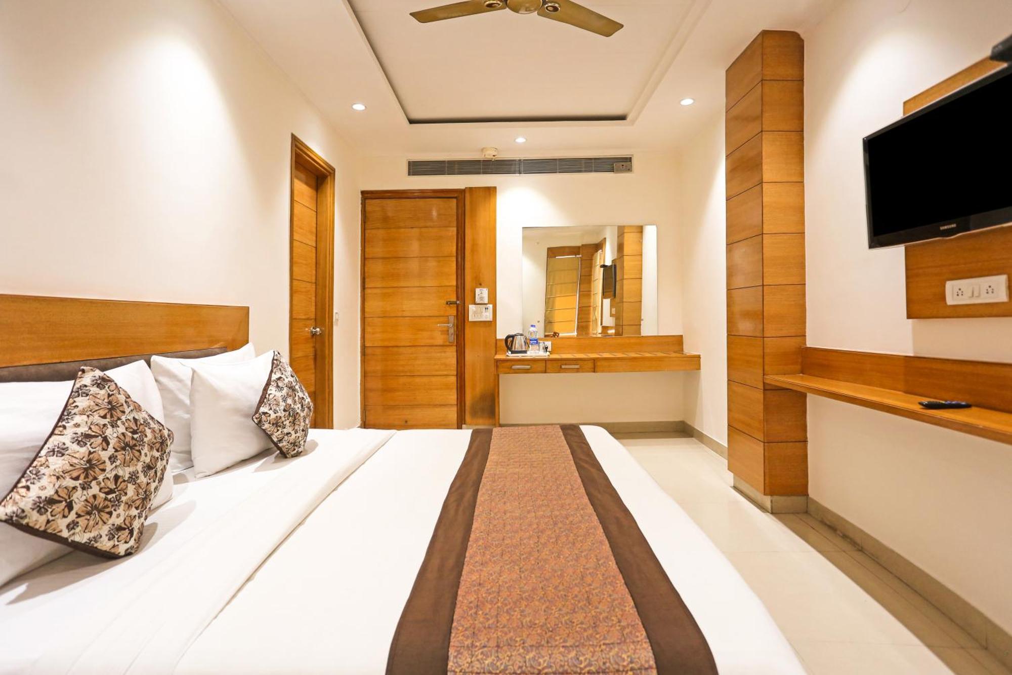 Hotel Fortuner, Karol Bagh, New Delhi Buitenkant foto